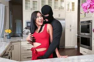 đêm trước ngày cưới, tôi đã gặp cô bạn thân và phang cô ấy cả đêm hôm đó