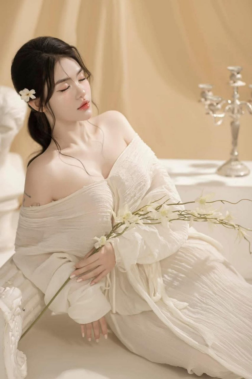 SDMT-983,SDMT-983 Lớn lên した女のにchạm れたcha はイケない事とbiết りつつもチ○ポを cương cứng させて 「bị cấmのloạn luân」してしまうのか! ? 4[2013-08-22]