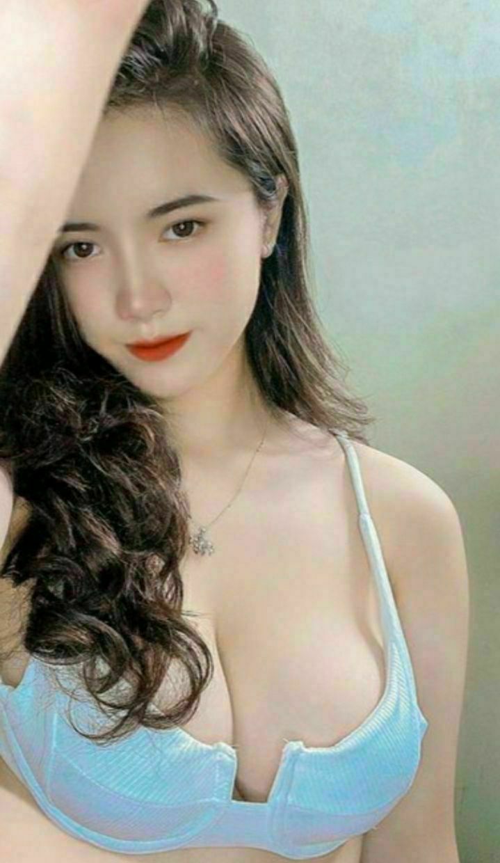 Cô giáo dâm bị học sinh xuất tinh vào lồn